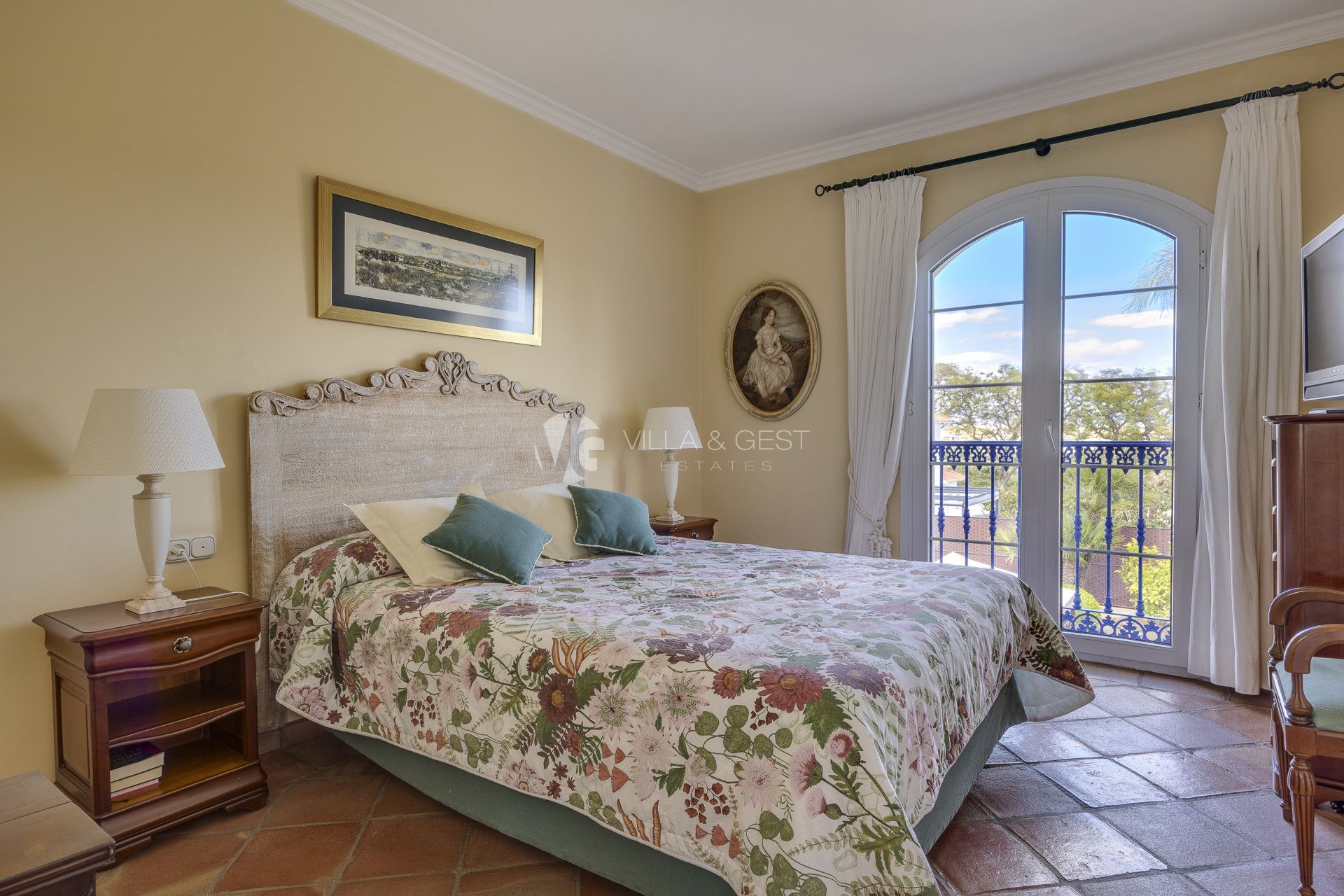 Un Oasis de Tranquilidad: Impecable Villa Andaluza en Linda Vista Playa, San Pedro de Alcantara-Marbella