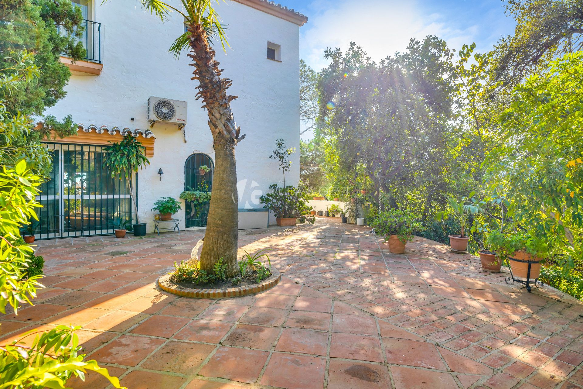 Andalusian Country Villa in Selwo, The New Golden Mile, with Spectacular Sea Views