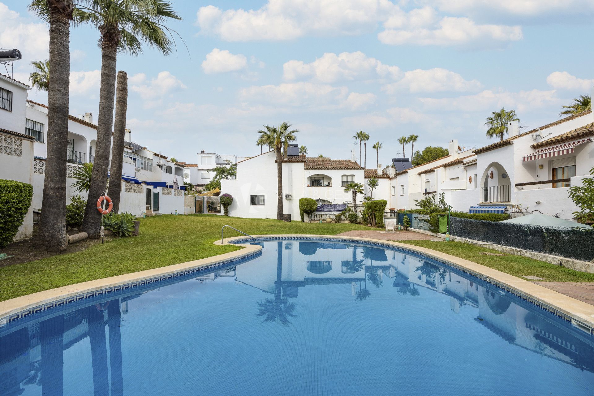 Great three-bedroom townhouse in Bel-Air, in the new Golden Mile